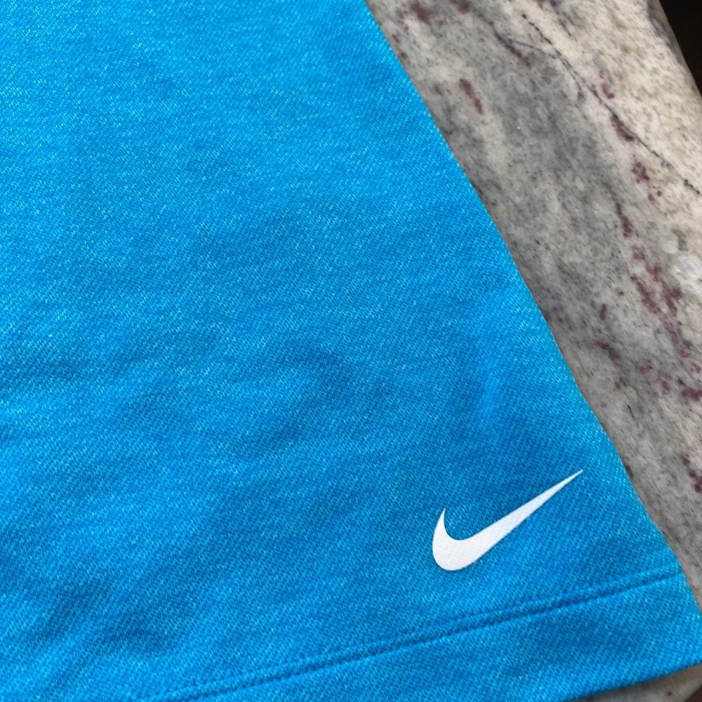 NIKE Women’s Golf Top. Size XS. Great Condition!